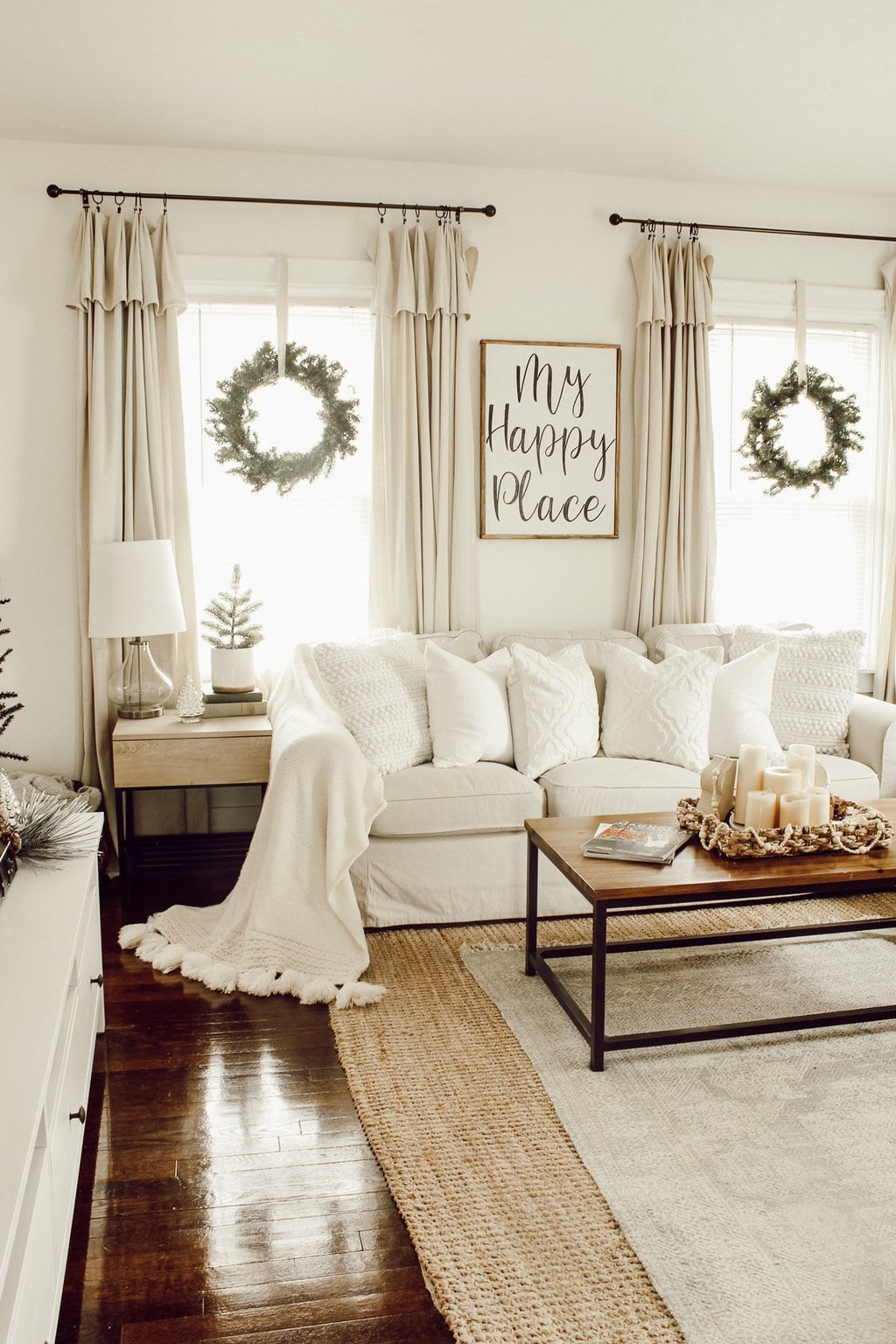 Our Christmas Home Tour - Micheala Diane Designs