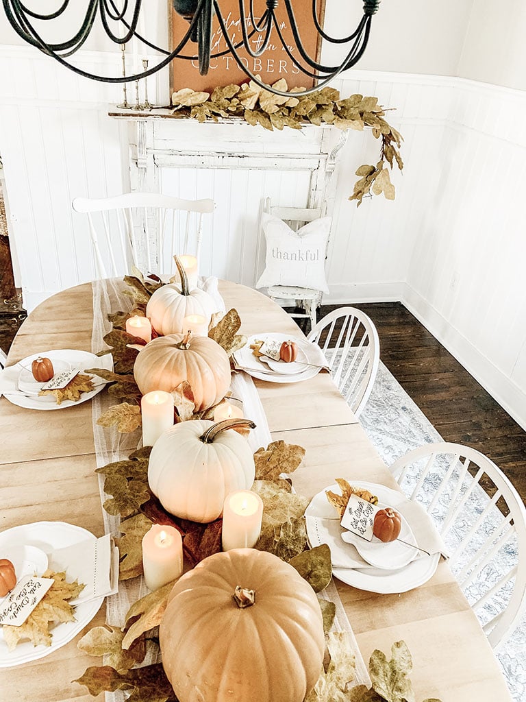 Easy Thanksgiving Tablescape - Micheala Diane Designs