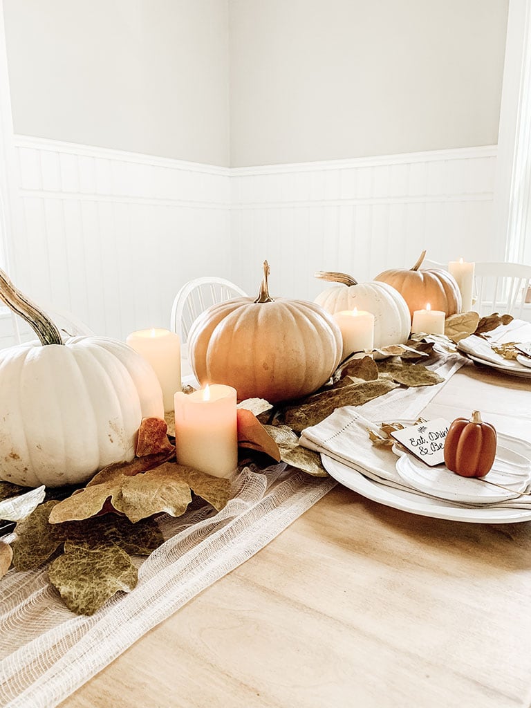 Easy Thanksgiving Tablescape - Micheala Diane Designs