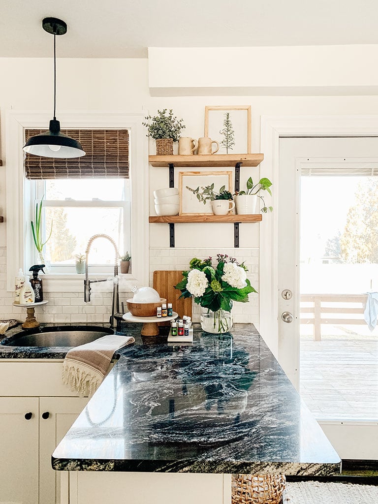 https://michealadianedesigns.com/wp-content/uploads/2020/02/Spring-Kitchen-Decor_2.jpg