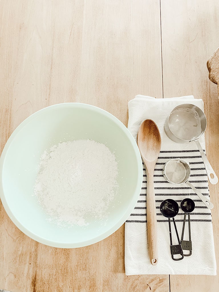 Easy DIY Bath Bomb Dry Ingredients