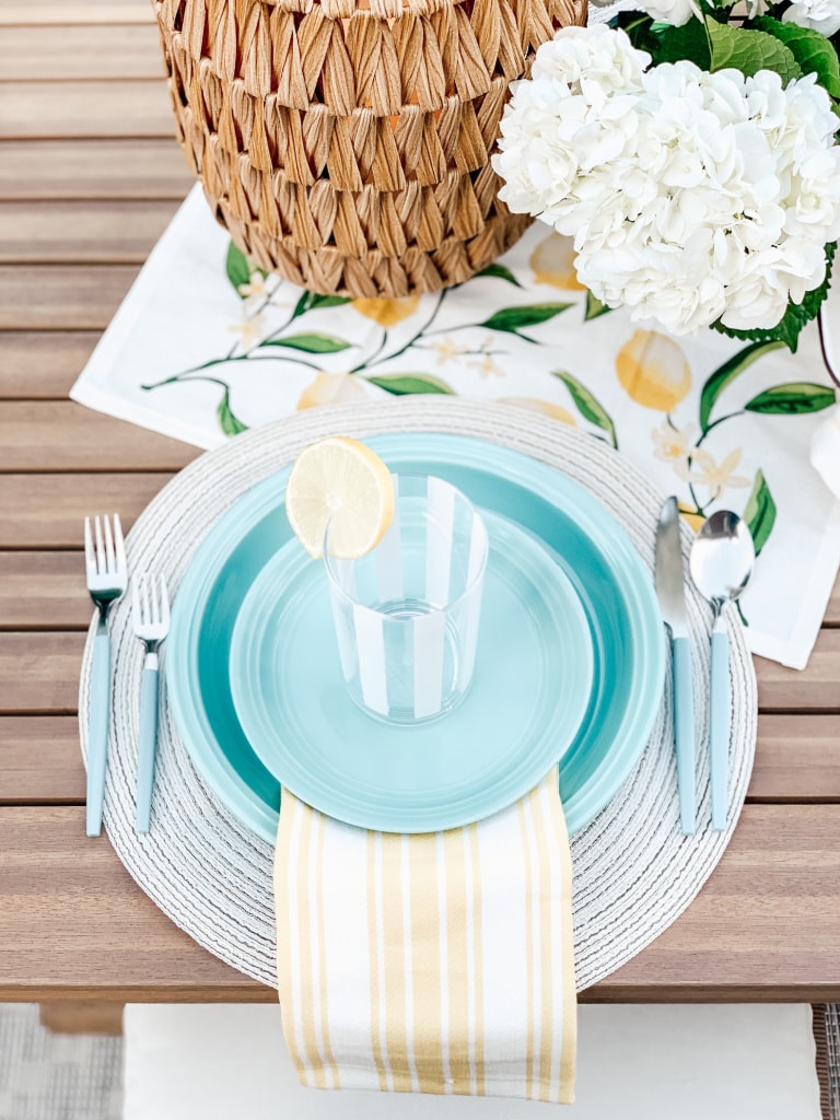 Lemon summer place setting