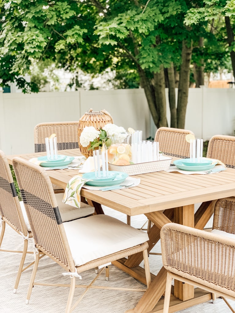 Outdoor Patio Table Decor