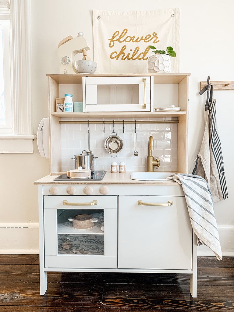 https://michealadianedesigns.com/wp-content/uploads/2022/02/Ikea-Play-Kitchen-Makeover_7.jpg