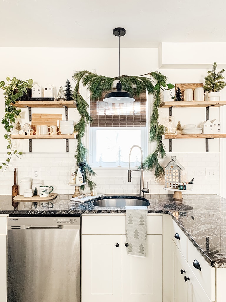 Kitchen Window Garland