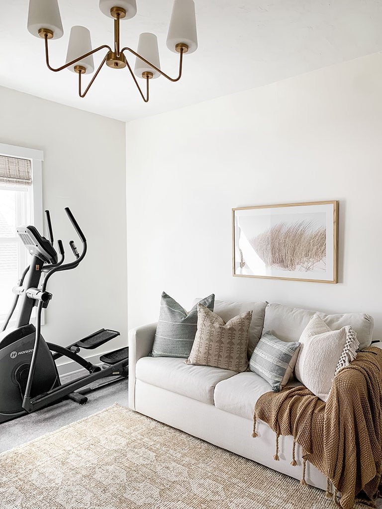 Guest room with elliptical