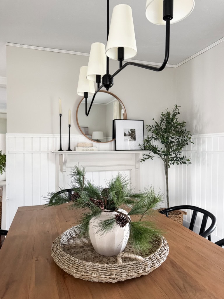 Simple Winter Table Decor