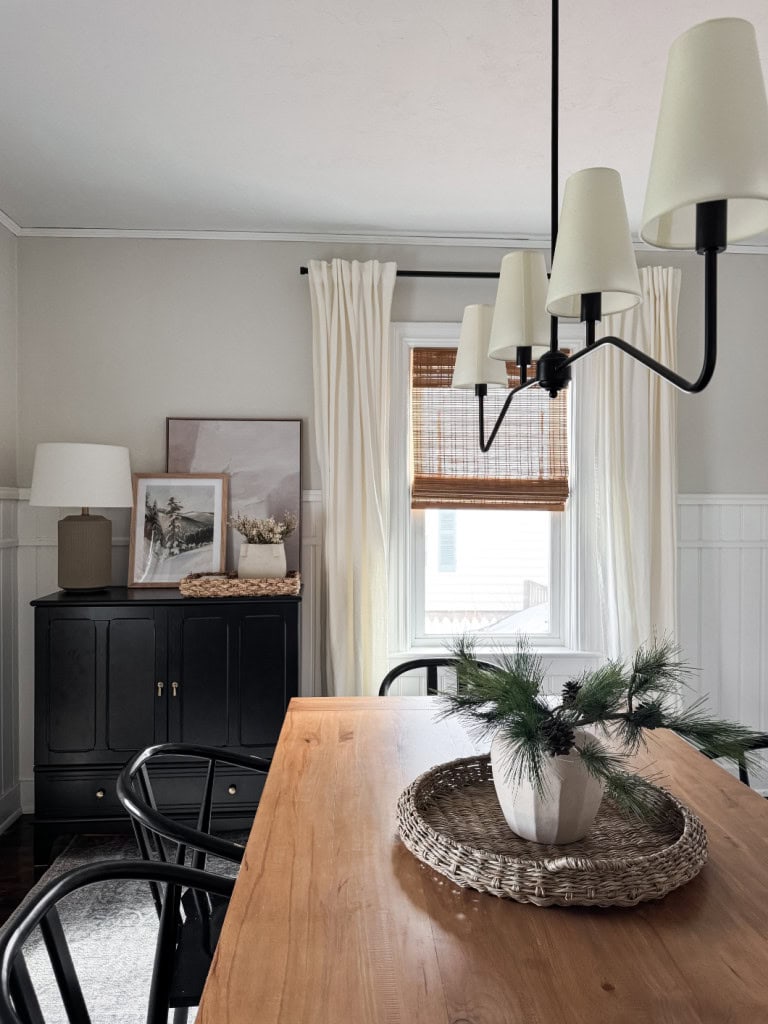 Cozy Simple Winter Dining Room